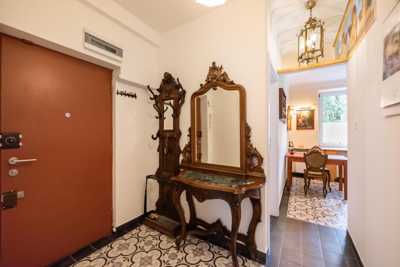 Downtown Antique Apartment Warsaw Ngoại thất bức ảnh