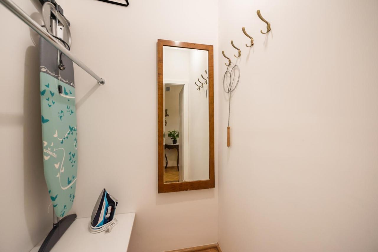 Downtown Antique Apartment Warsaw Ngoại thất bức ảnh